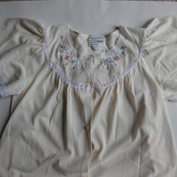 jcpenney Intimates & Sleepwear Vintage 7s Jcpenney Misses Cream